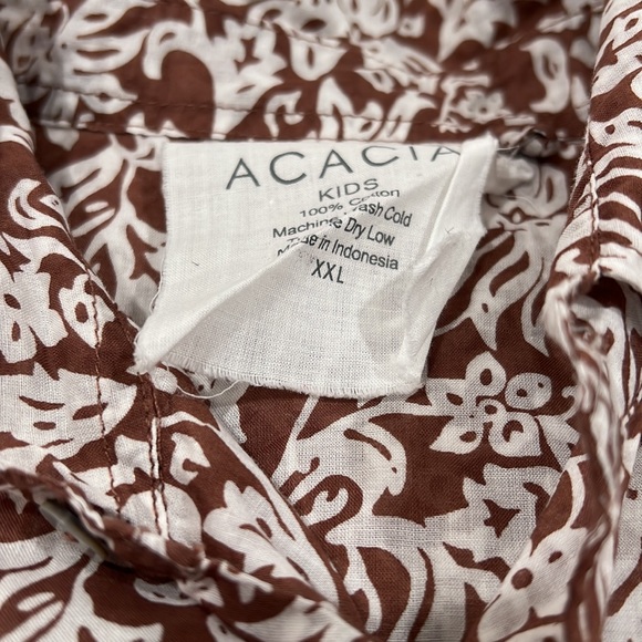 Acacia Kids brown batik XXL button up worn a few times - Picture 2 of 2
